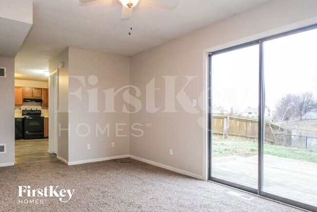 Building Photo - 104 Meadow Creek S Dr