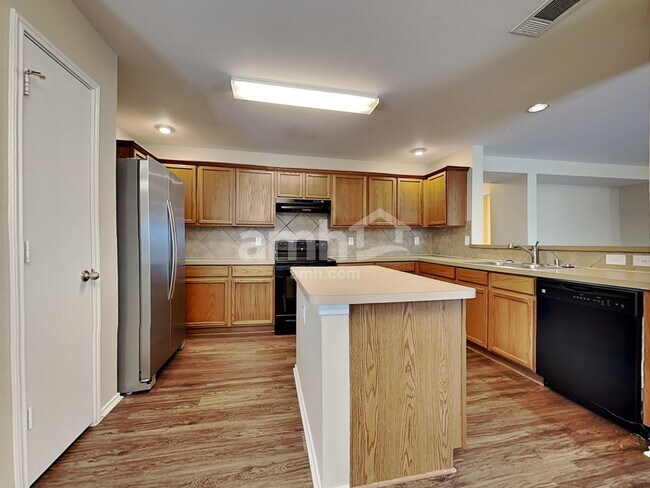 Foto del edificio - 210 Dartmouth Dr