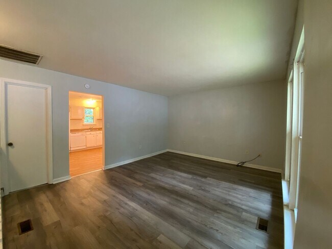 Building Photo - 3728 Chula Vista Drive