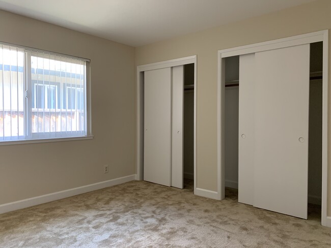 Foto del edificio - 1433 Essex Way