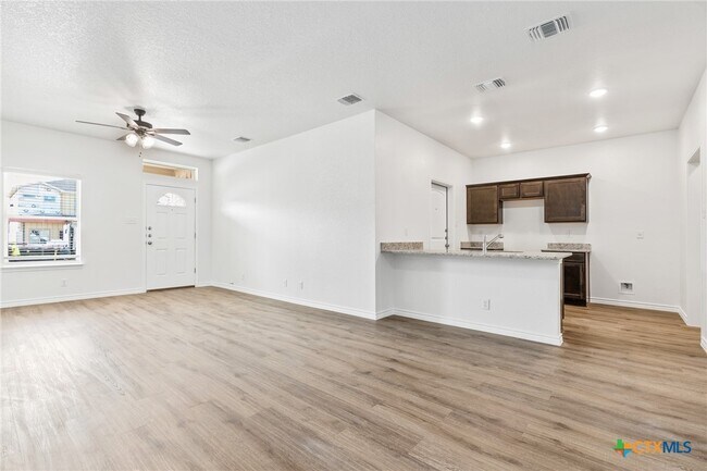 Building Photo - 3509 Abraham Dr