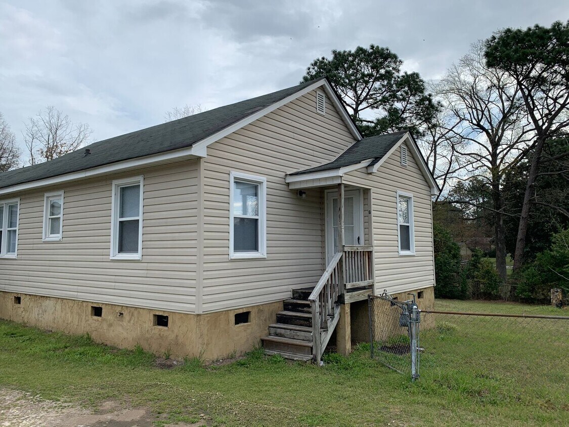 Primary Photo - 2223 Ireland Dr
