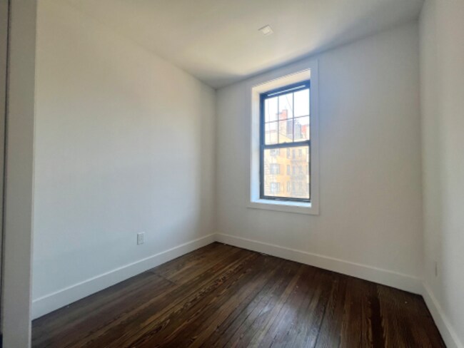 Foto del edificio - 184 Claremont Ave