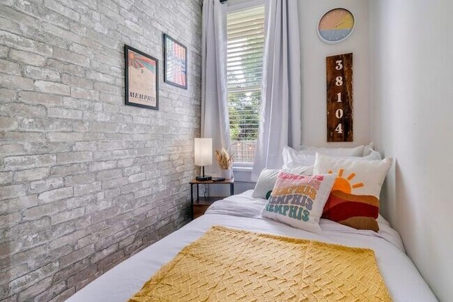 Foto del edificio - 2036 Linden Ave