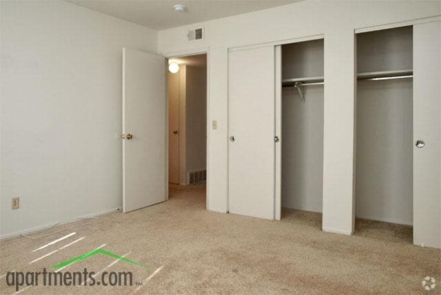 Madison Rockwood - 170 Steamboat Ln Ballwin, MO 63011 | Apartments.com