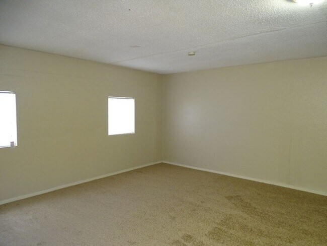 Foto del edificio - 5706 Lake Cove St