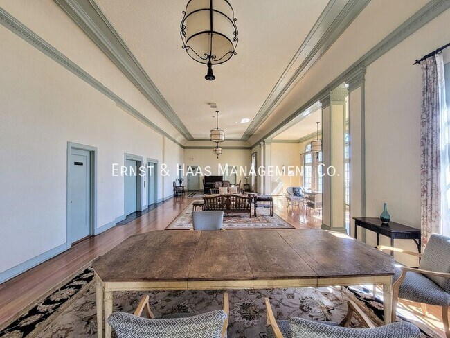 Foto del edificio - 315 W 3rd St