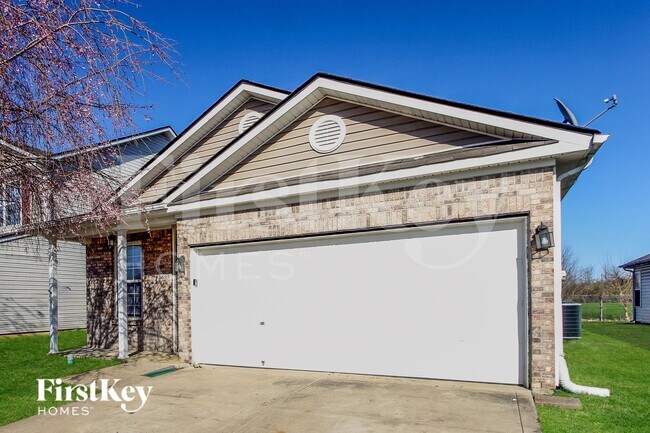 Foto del edificio - 5523 Dollar Run Ln