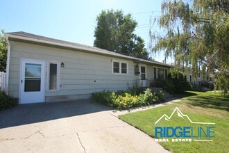 Building Photo - 3612 5th Ave S