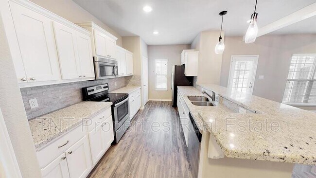 Foto del edificio - 316 Sageway Ct