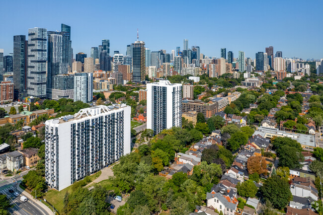 Aerial Photo - Sherbourne Estates (201 Building)