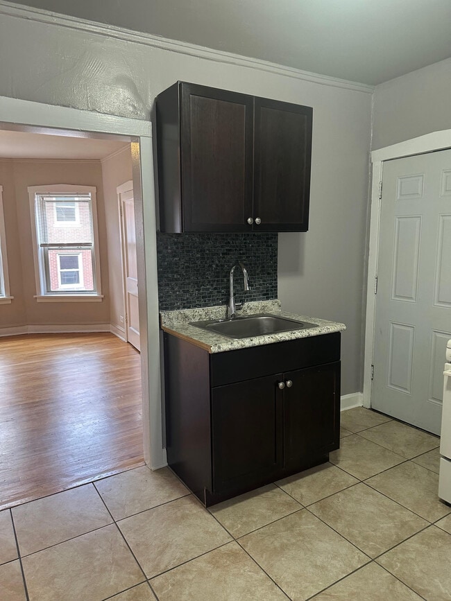 Foto del edificio - 4033 W Melrose St