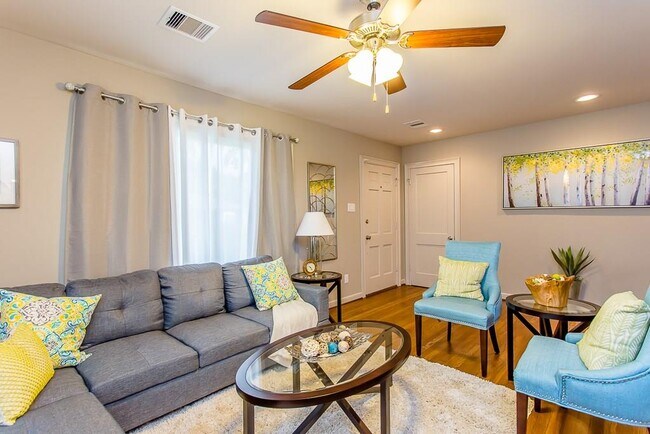 Foto del edificio - 4854 Marietta Ln