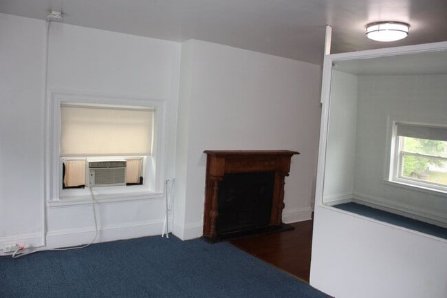 Building Photo - 3503 N Charles St