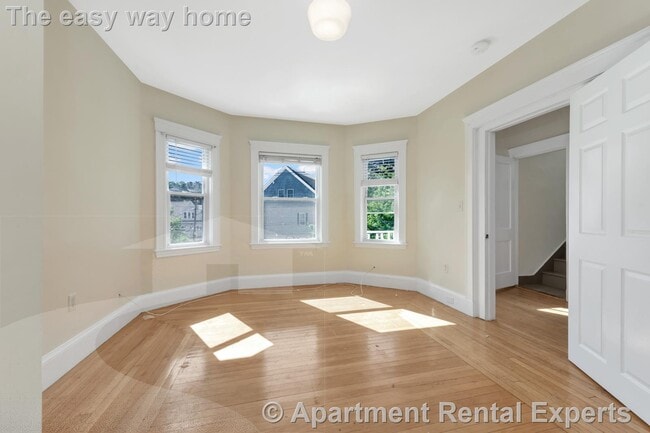 Building Photo - 31 Champney St