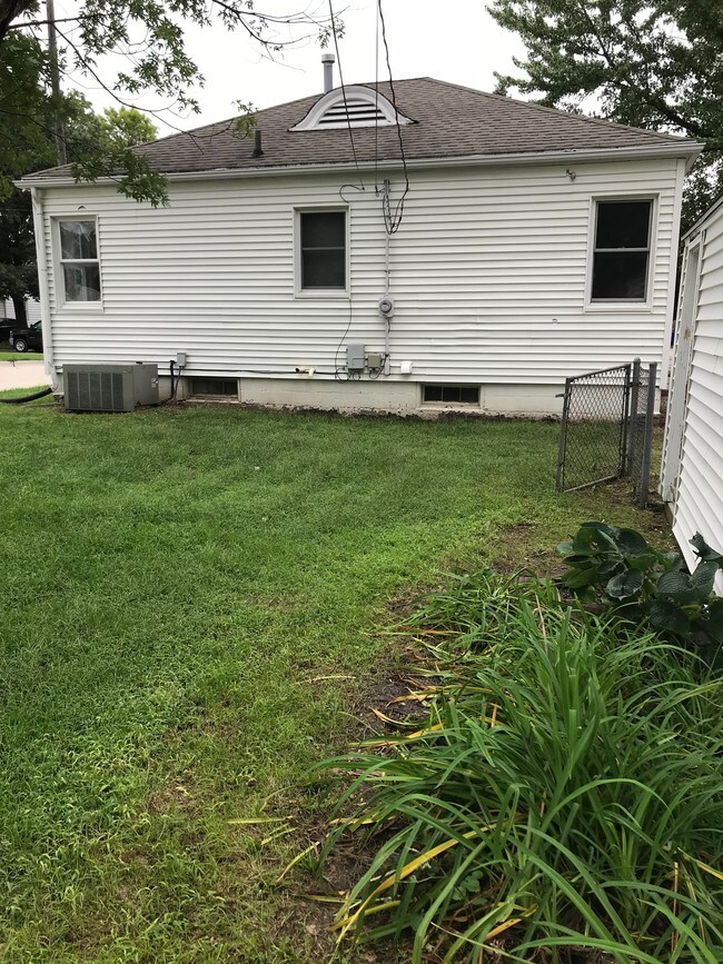 Foto del edificio - 326 12th St SW