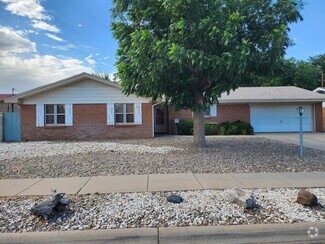 Building Photo - 613 Mimosa Dr