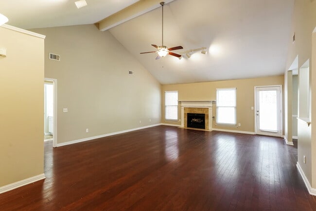 Building Photo - 5033 Singing Hills Dr