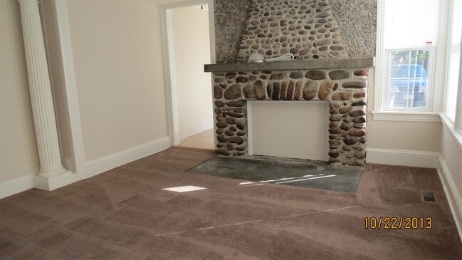 Building Photo - 44 Park St