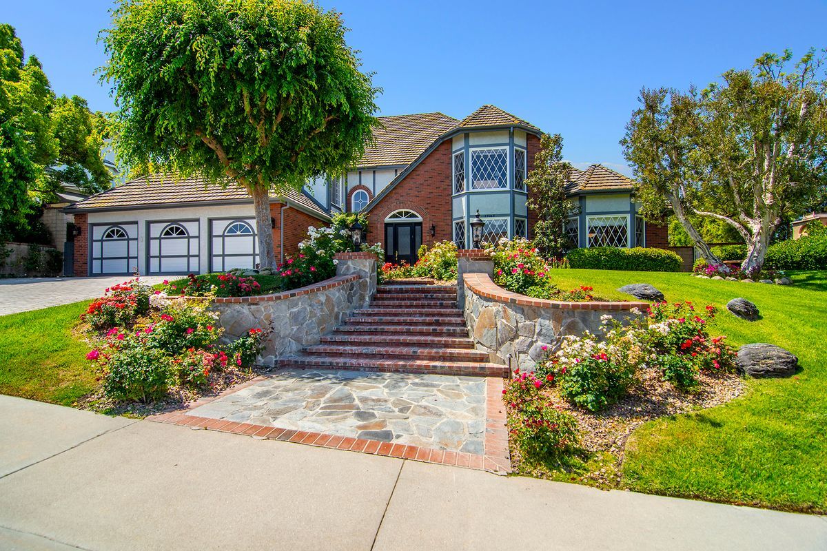 Foto principal - 29360 Castlehill Dr