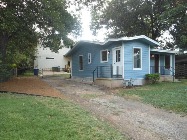 Foto del edificio - 4615 Banister Ln