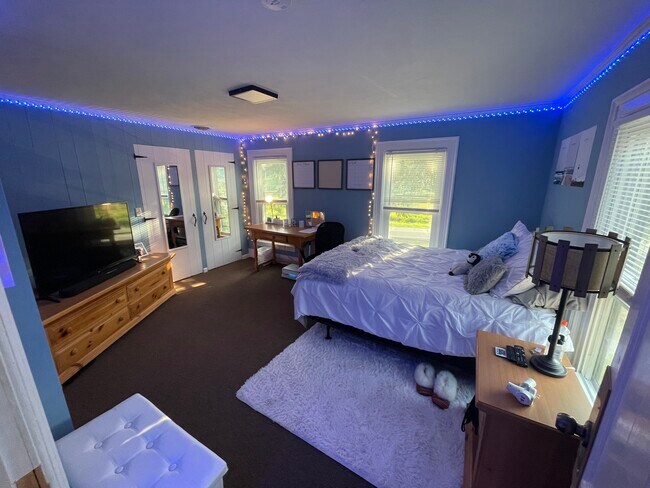 Previous students room setup - 4588 Kinney Gulf Rd