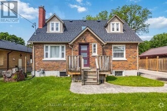 Building Photo - 88 Britannia Ave