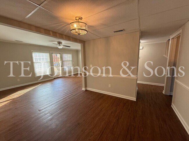 Foto del edificio - Modern 2-Bedroom with Granite Finishes & F...