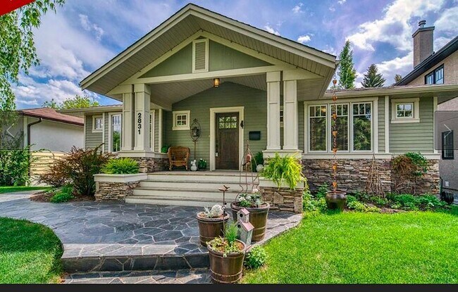 Building Photo - Picture Perfect Bungalow in the Heart  of St. Andrews Heights (IP062)