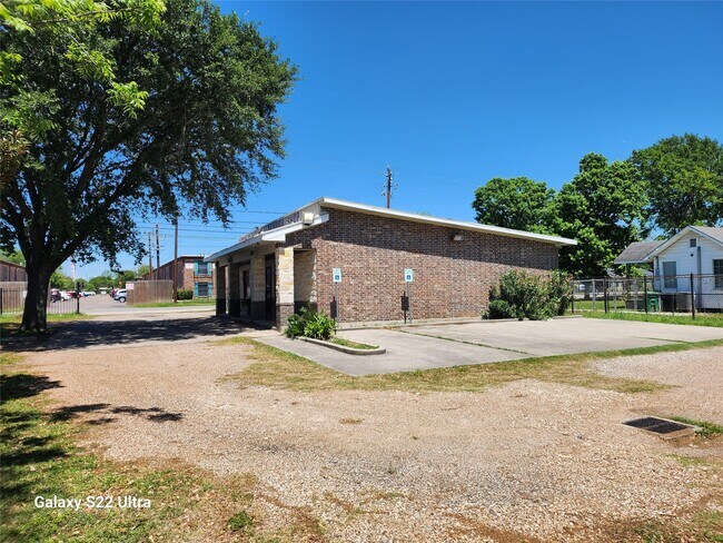 Foto del edificio - 410 Rosamond St