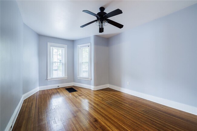 Building Photo - 222 Gregory St