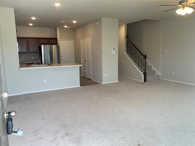 Foto del edificio - 2228 Greystone Dr