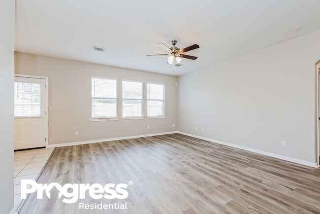 Building Photo - 21318 Bella Jess Dr