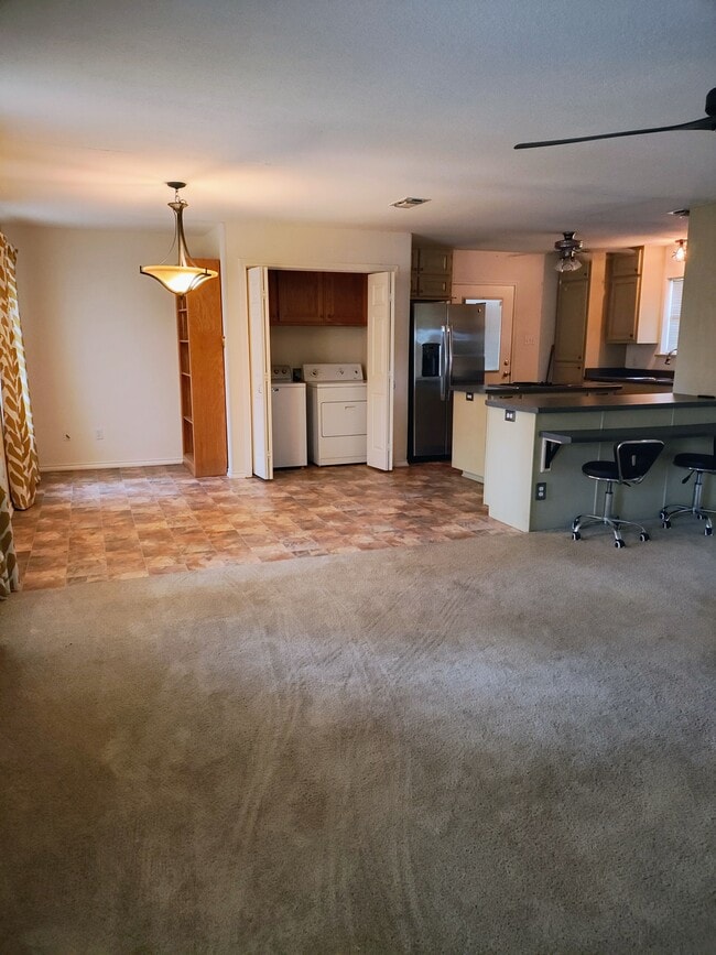 Building Photo - 128 Moyer Ln