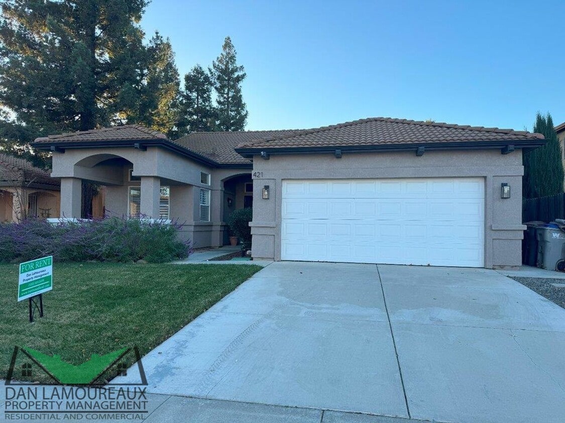 Beautiful Home in Northwest Woodland with House Rental in Woodland, CA