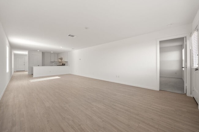 Building Photo - Brand New In Brookmill, Tons of Neighborho...