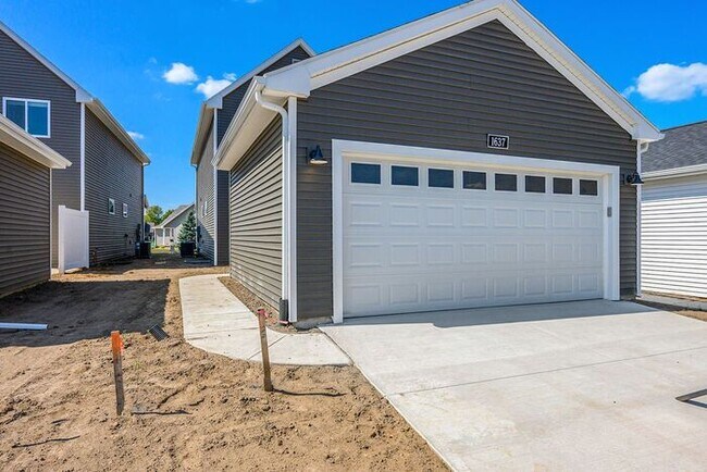 Building Photo - 6209 Tigris Ave