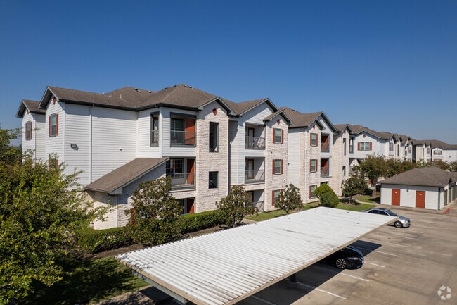 Building Photo - Stonebridge at City Park