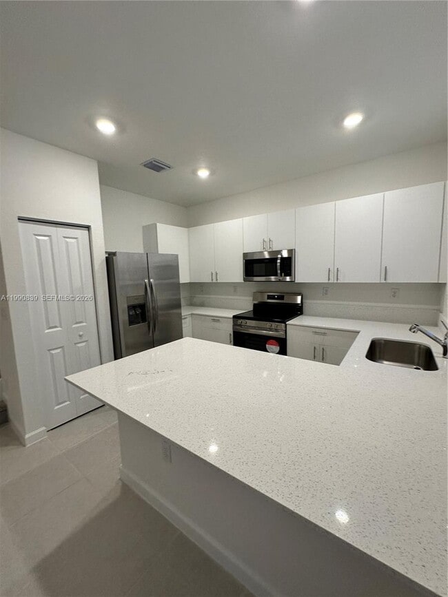 Foto del edificio - 2889 25rd