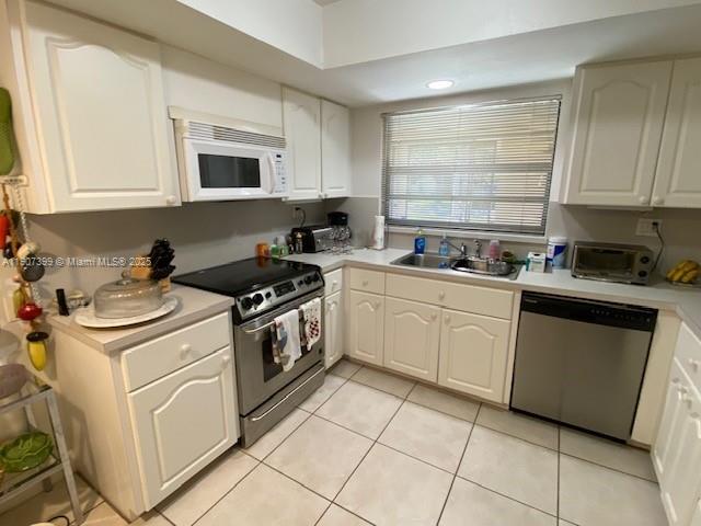 Building Photo - 13143 SW 91st Pl