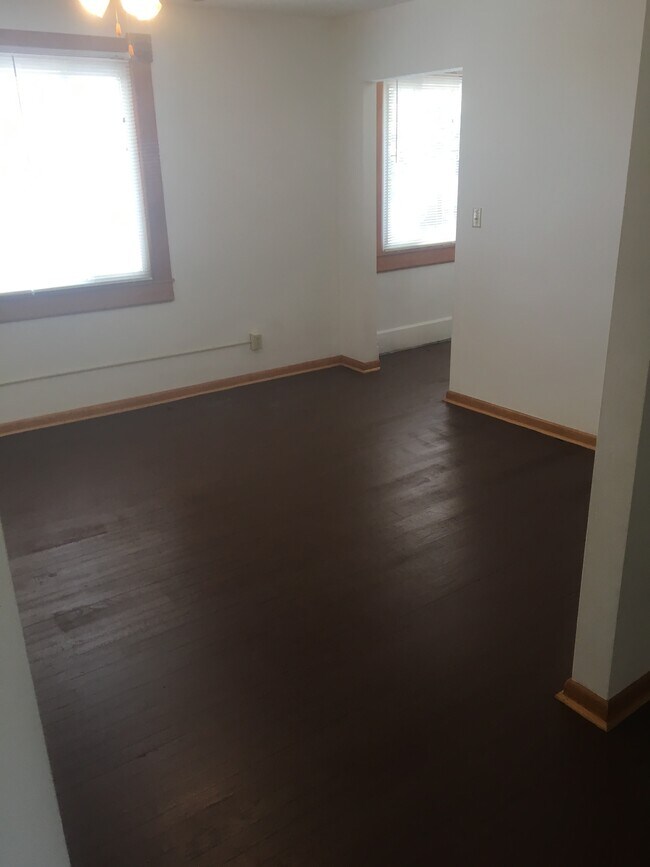 Entrada - 3016 Jenny Lind St