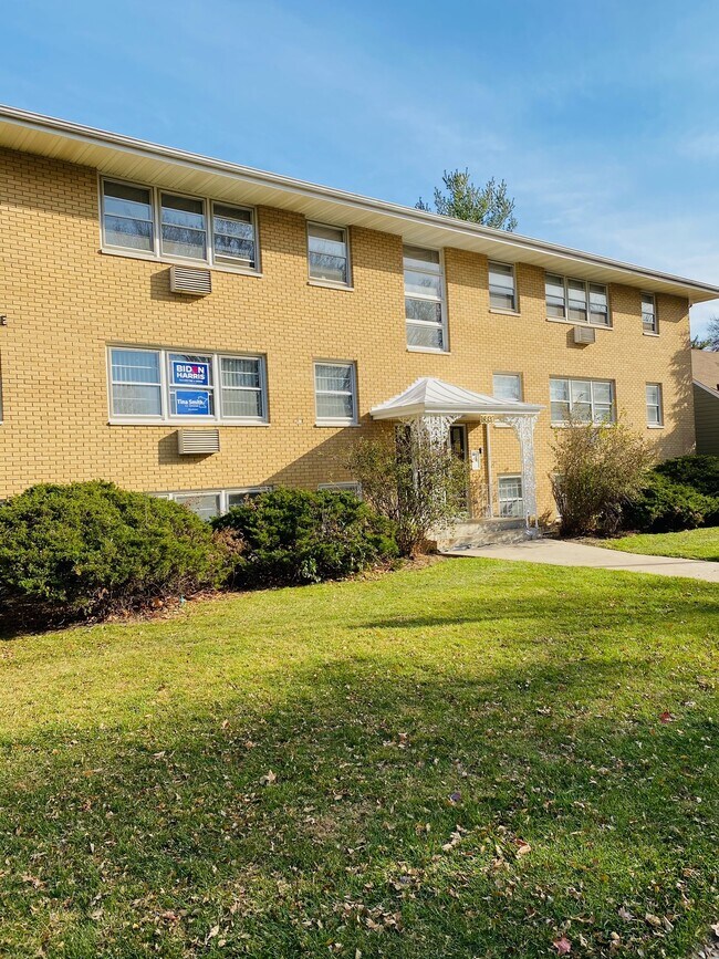 Building Photo - 5523 Washburn Ave S