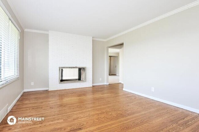 Building Photo - 36 Renee Dr, Florissant, MO 63033