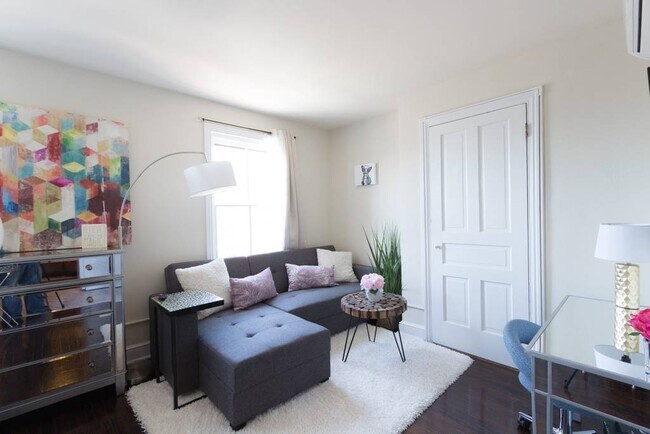 Foto del edificio - 144 11th St. SE