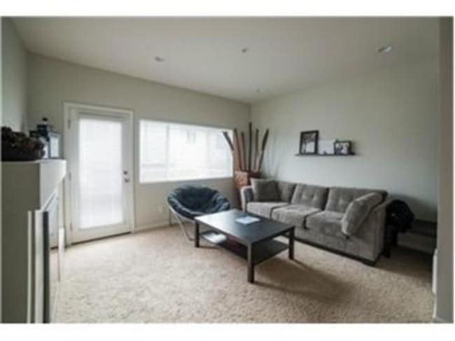 Building Photo - 15720 Manor Way