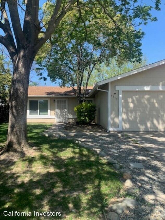 Primary Photo - 3 br, 1 bath House - 6917 Duckling Way