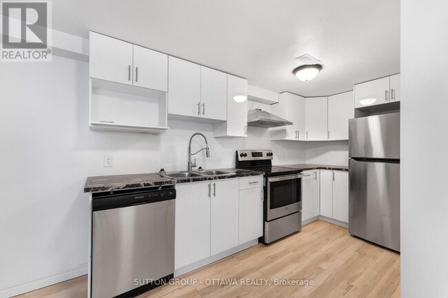 Building Photo - 20 Dundegan Dr