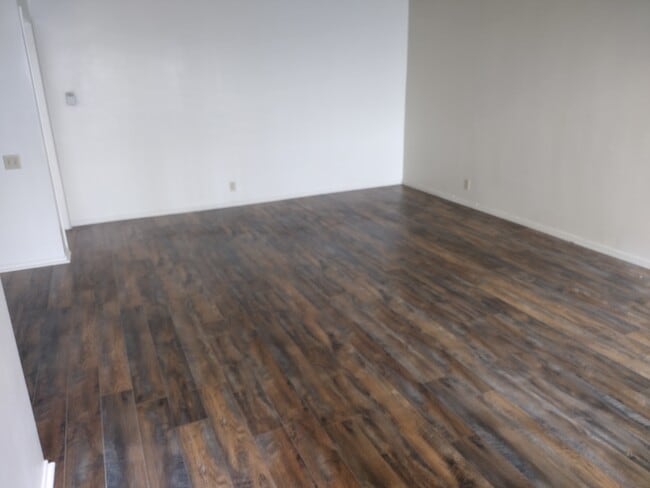Living Room - 131 W 64th Pl