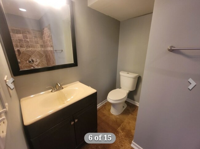 Building Photo - 3036 S Union Ave