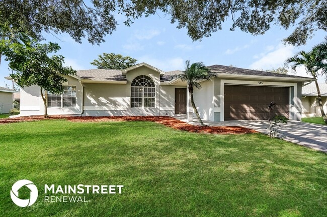 Building Photo - 525 SW 23rd Terrace